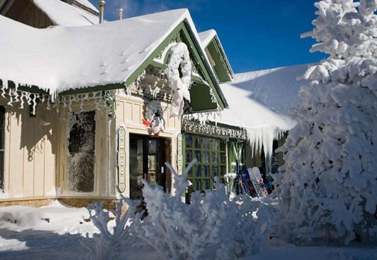 Mountain Lodge Snowshoe Exterior photo